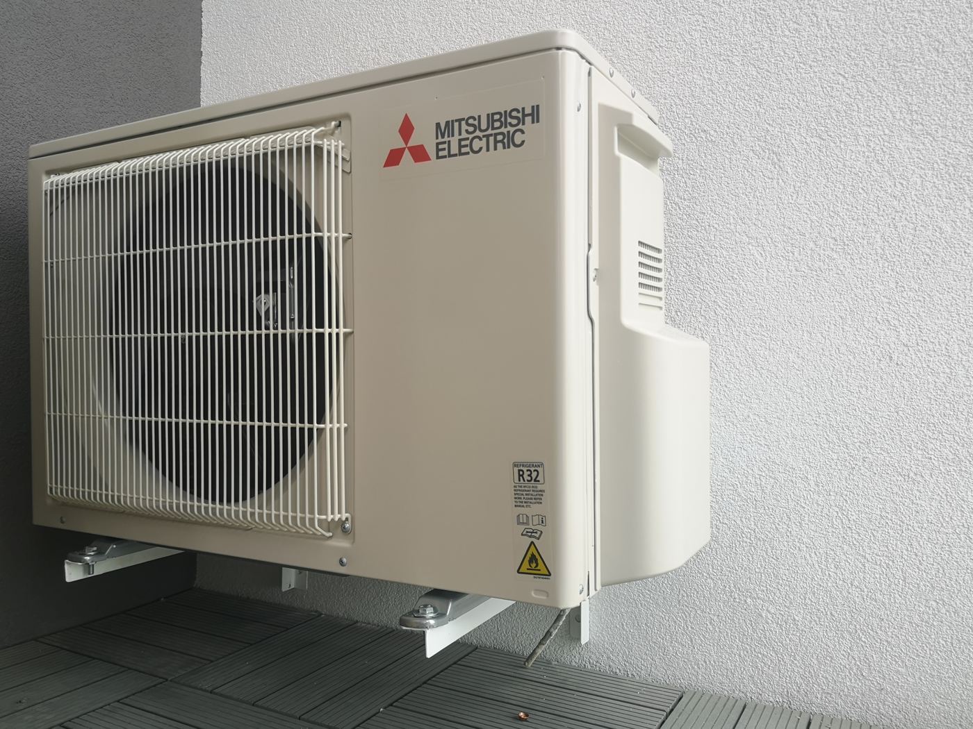 Unitate exterioară Mitsubishi Electric cu R32