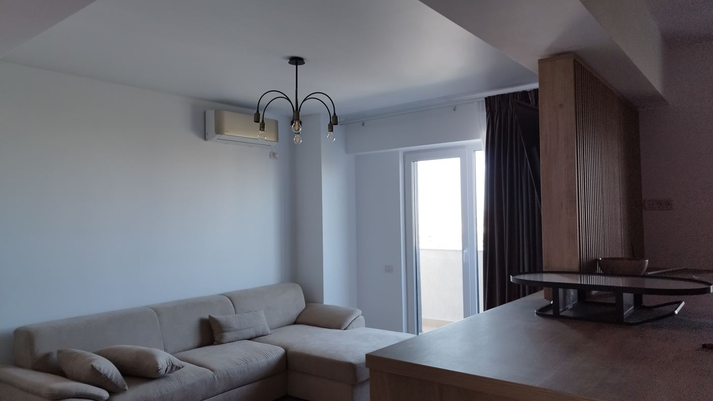Split într-un living