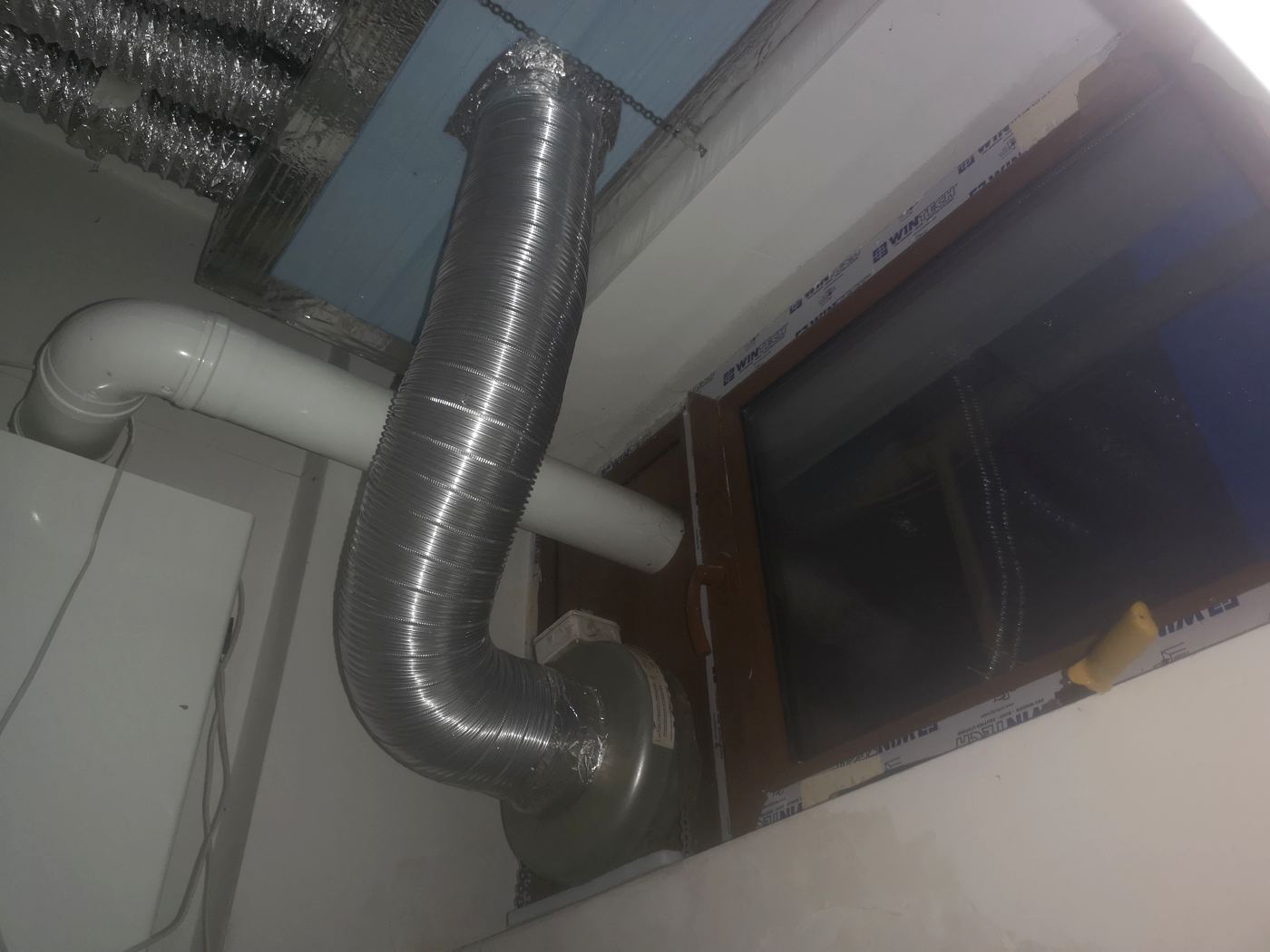 Ventilator și tubulatură flexibilă pentru ventilație
